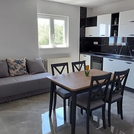 Apartment Dado